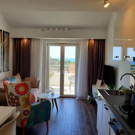 Hvar De Luxe 1