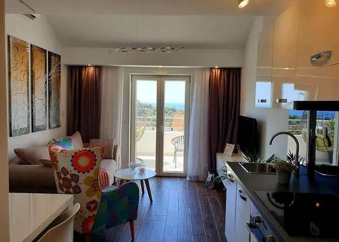 Hvar De Luxe 1