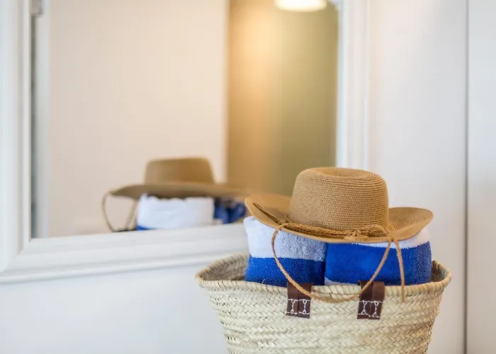 Hvar De Luxe 1 *