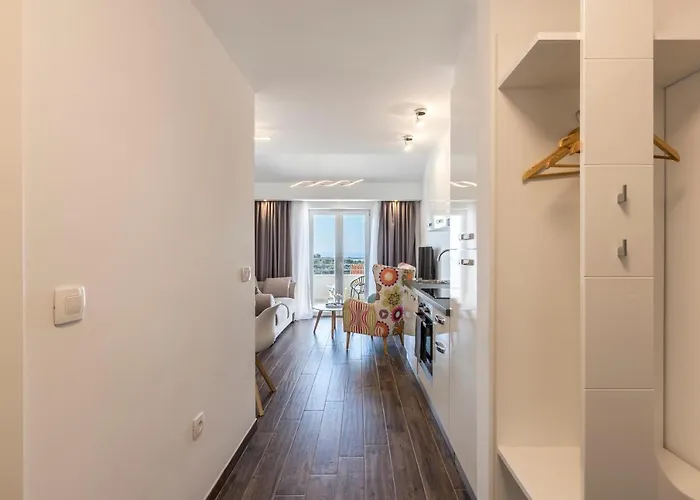 Hvar De Luxe 1 Homestay *
