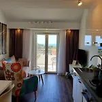 Hvar De Luxe 1