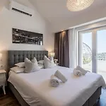 Hvar De Luxe 1 홈스테이 *