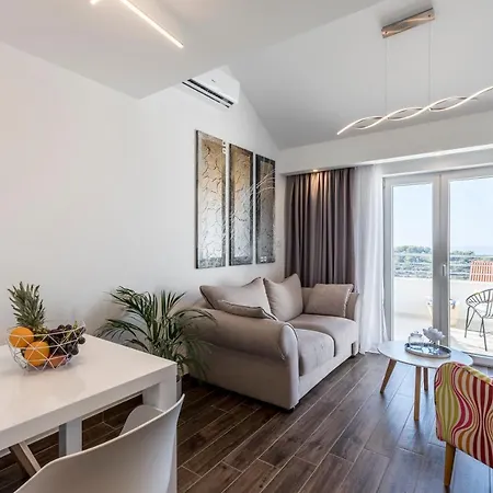 Hvar De Luxe 1 Проживание в семье